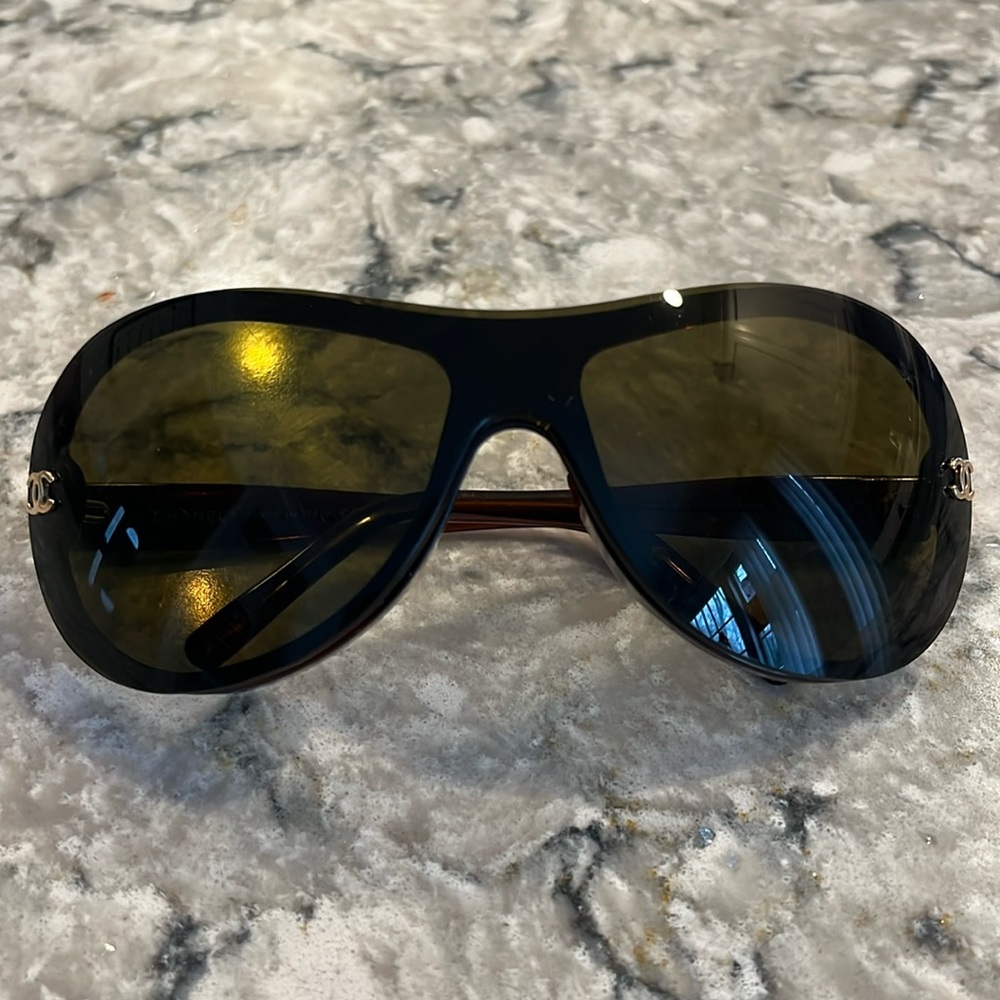 CHANEL  vintage Sunglasses